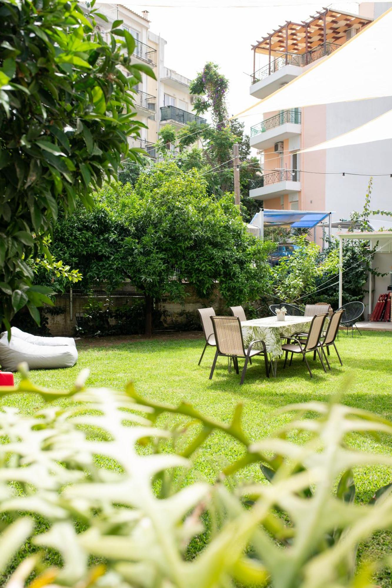 Cactus - Blooming Garden Apartments กาลามาตา ภายนอก รูปภาพ